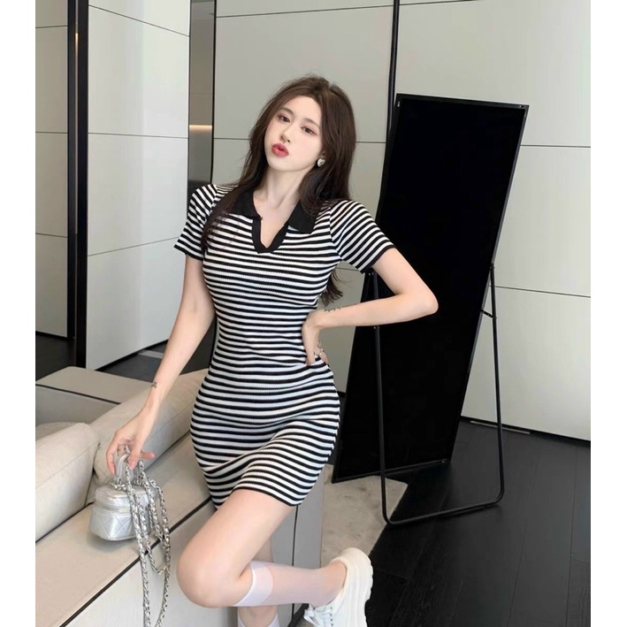 Váy len body kẻ ngang cổ bẻ khoét V hot hit