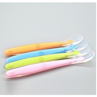 MB1988 Thìa silicone siêu mềm cho bé ăn dặm