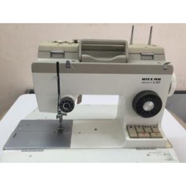 Máy may đa năng ricca