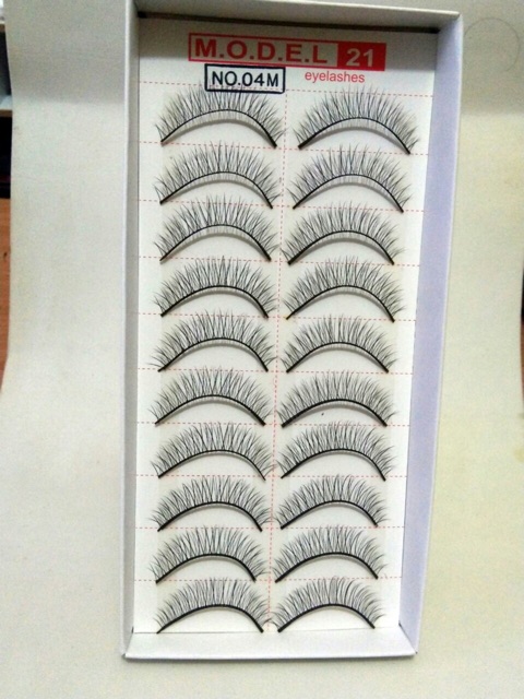 Mi giả model 04M  siêu tự nhiên