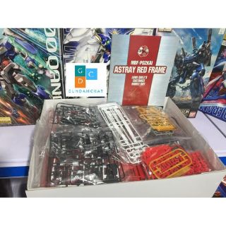 Mô Hình 1/100 Gundam Astray Red Frame Kai.