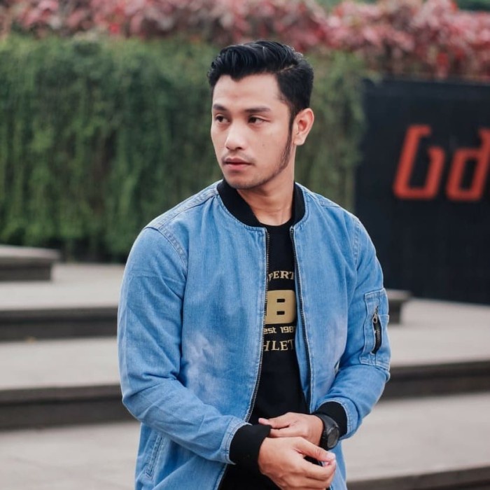 Áo Khoác Bomber Màu Xanh Dương Gr2011W34 Ds01vrgr Cho Nam