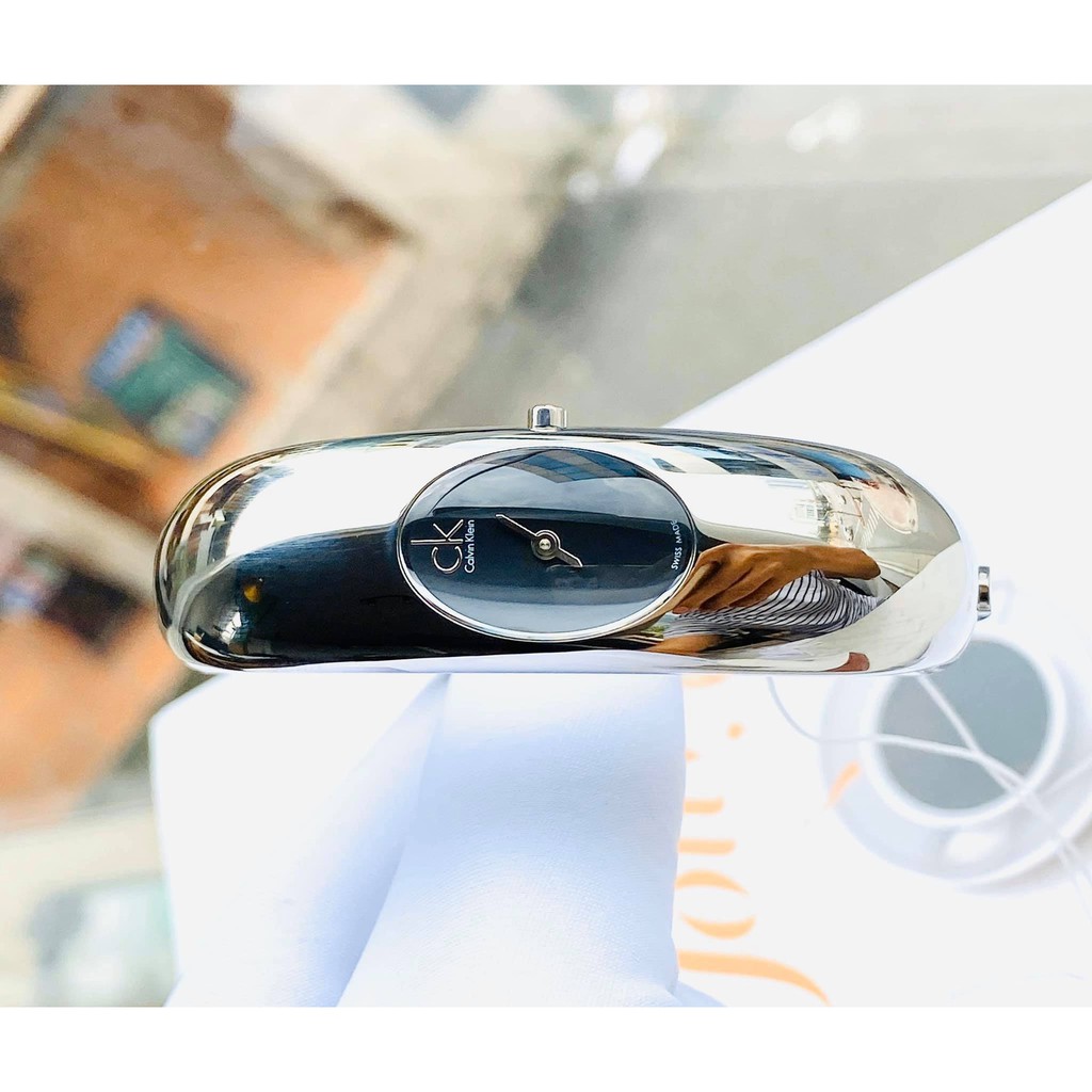 Đồng hồ nữ Calvin Klein K1Y22102 còn hơn cả 1 lắc tay