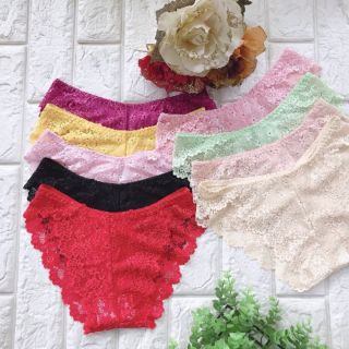 Combo áo quần lộn xộn trên live