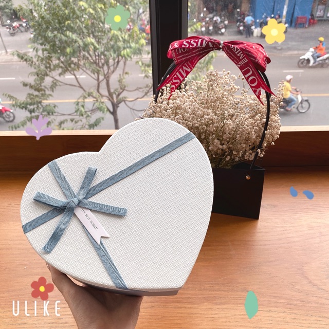 HỘP QUÀ TRÁI TIM CAO CẤP SIZE LỚN (22cm * 18cm *9cm)