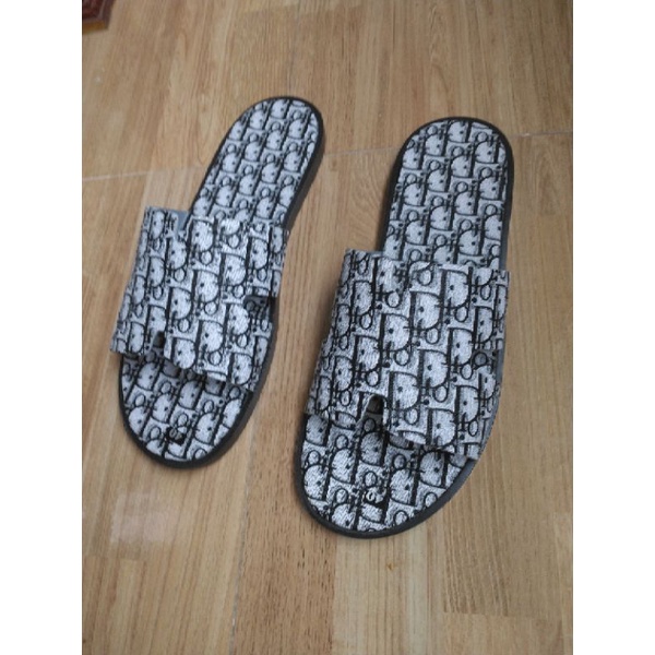 Dép hm sản phẩm hót nhất năm 2022