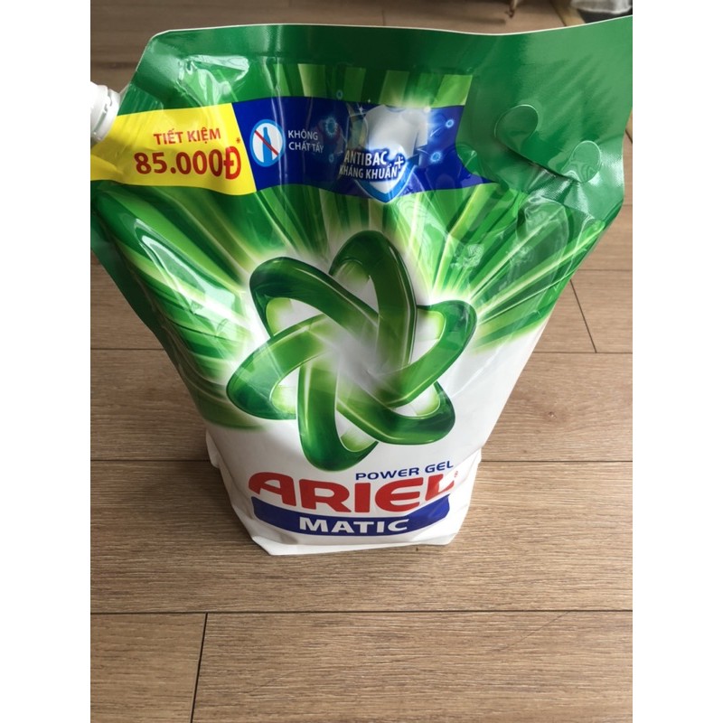 Nước giặt ariel đậm đặc 3.5 kg