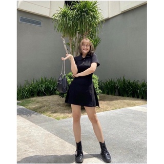 Đầm polo cổ đen
