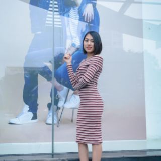 Váy len body lệch vai
