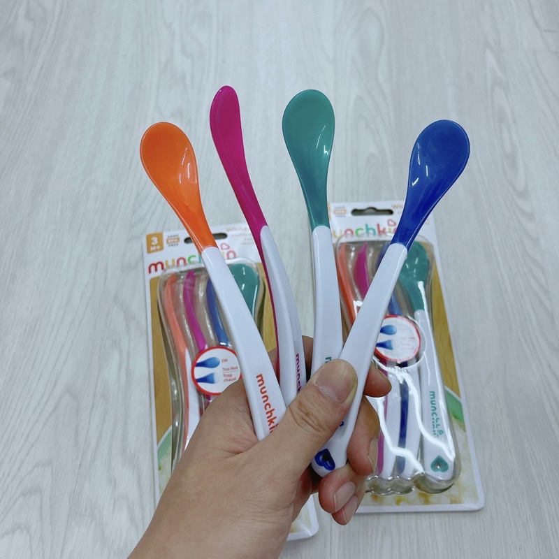 Thìa ăn dặm báo nóng Munchkin Mỹ