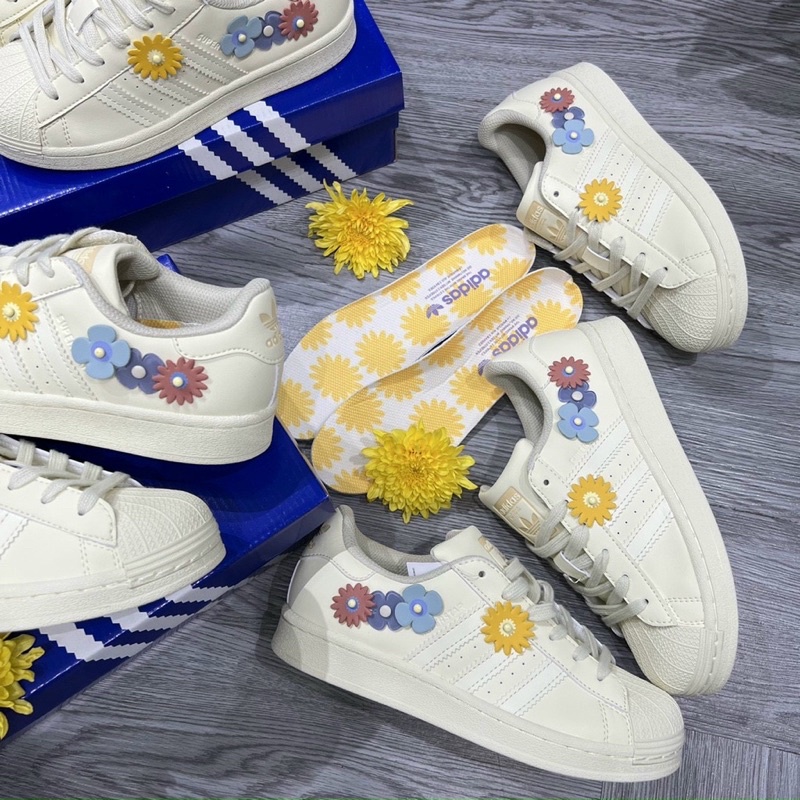 Giày thể thao adidas superstar màu kem bản mới nhất 2022 full box - sò hoa cúc đậm,hoa cúc nhạt