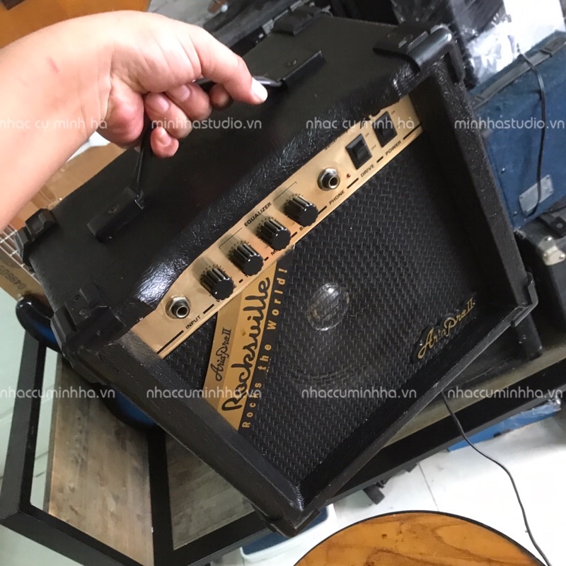 Ampli đàn guitar Aria Pro II AG-20
