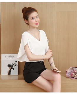 ÁO SƠ MI TAY LOE CỔ TIM