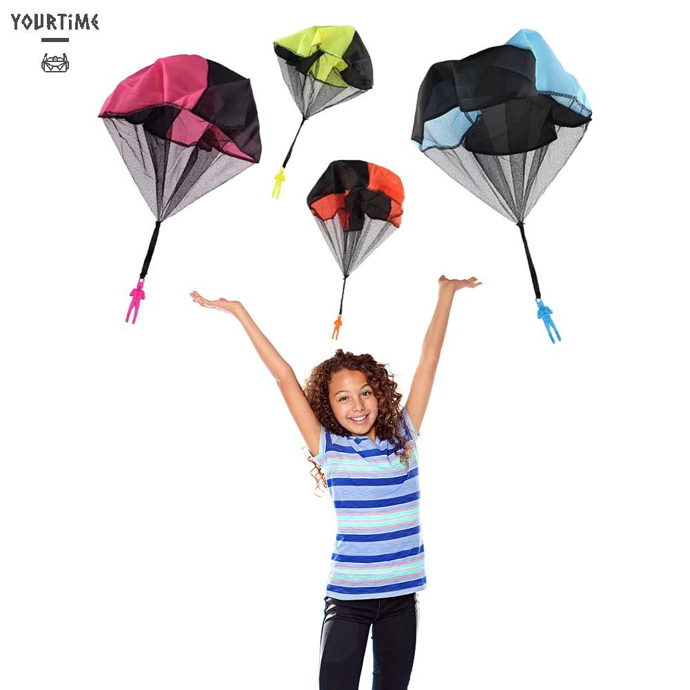 Đồ chơi Hand Throwing Mini Soldier Parachute Outdoor Game Play Funny Toy Random