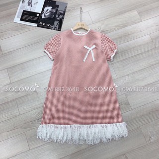 Váy kẻ viền ren màu đỏ chất kẻ thô