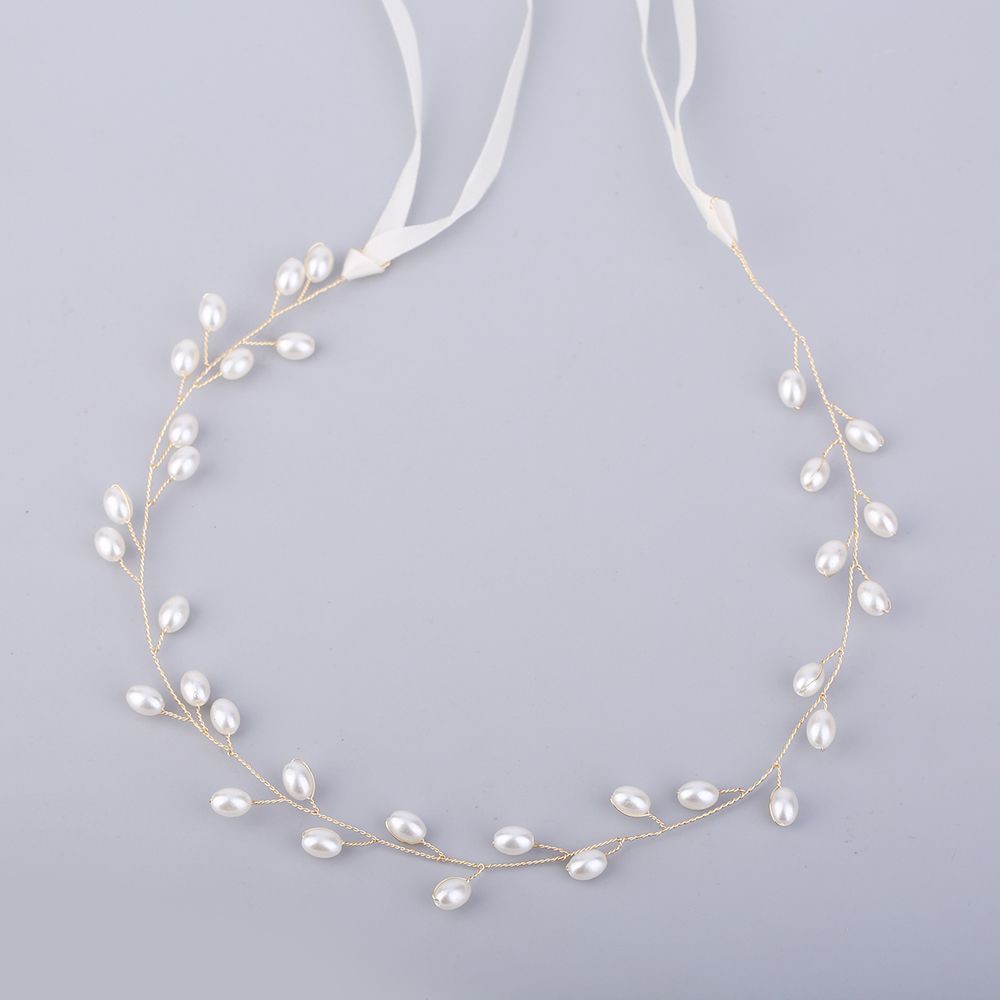 Vòng hoa đội đầu cô dâu hợp thời trang