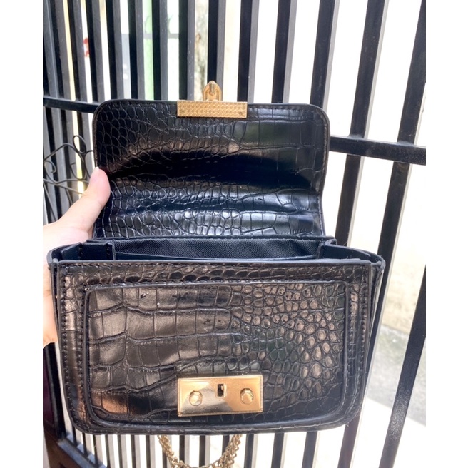 Pass túi xách, tặng kèm túi màu đen hình cuối