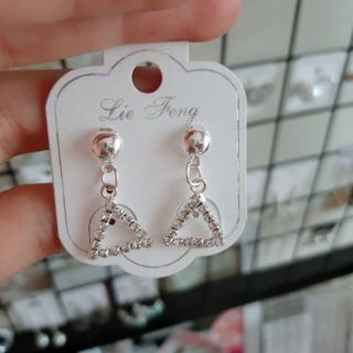 Bông tai đá dáng ngắn