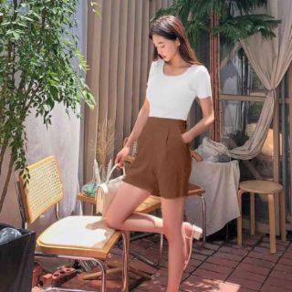 Quần short đũi lưng cao