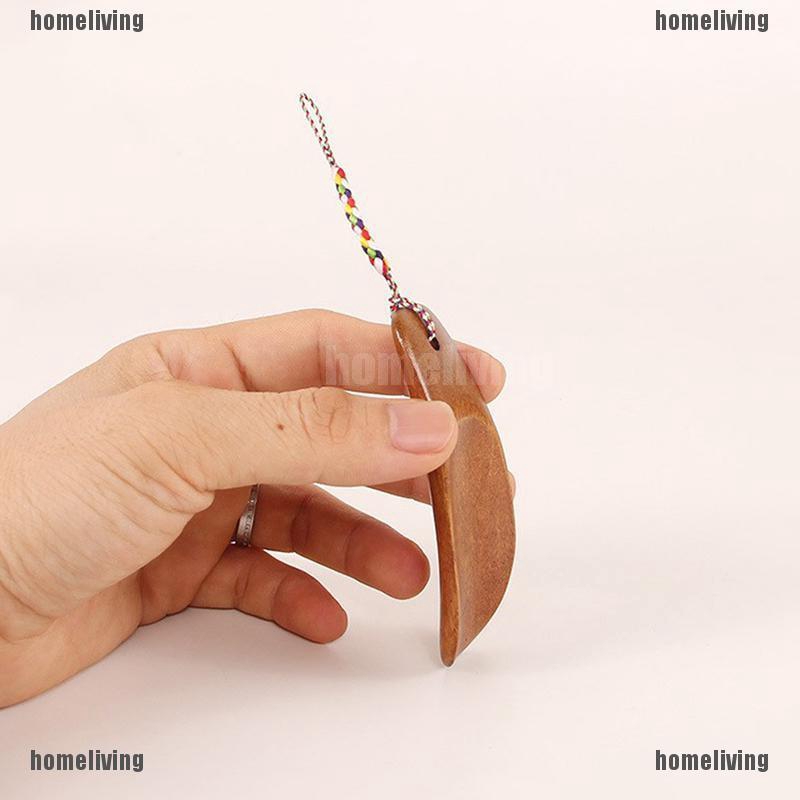 1 Chiếc Dụng Cụ Hỗ Trợ Mang Giày Bằng Gỗ Tự Nhiên