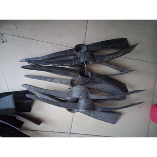 Cuốc chim 2 đầu cuốc đất bổ củi nhíp xe