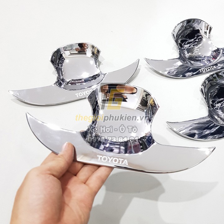 Bộ ốp chén cửa, tay cầm cửa xe Toyota Corolla Cross - mạ Crom
