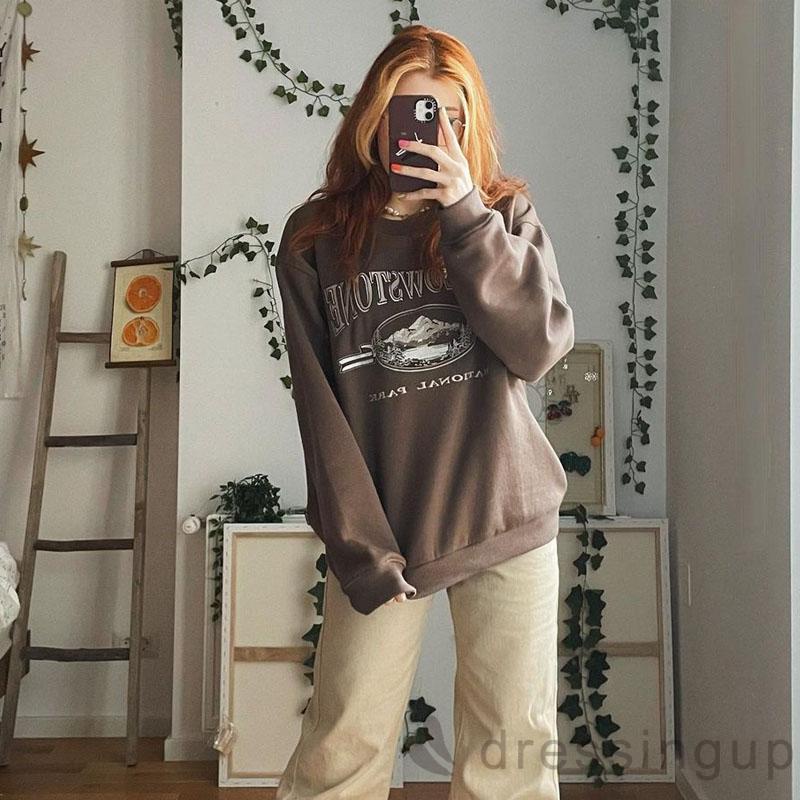 Áo nỉ nữ dài tay cổ tròn in chữ thời trang