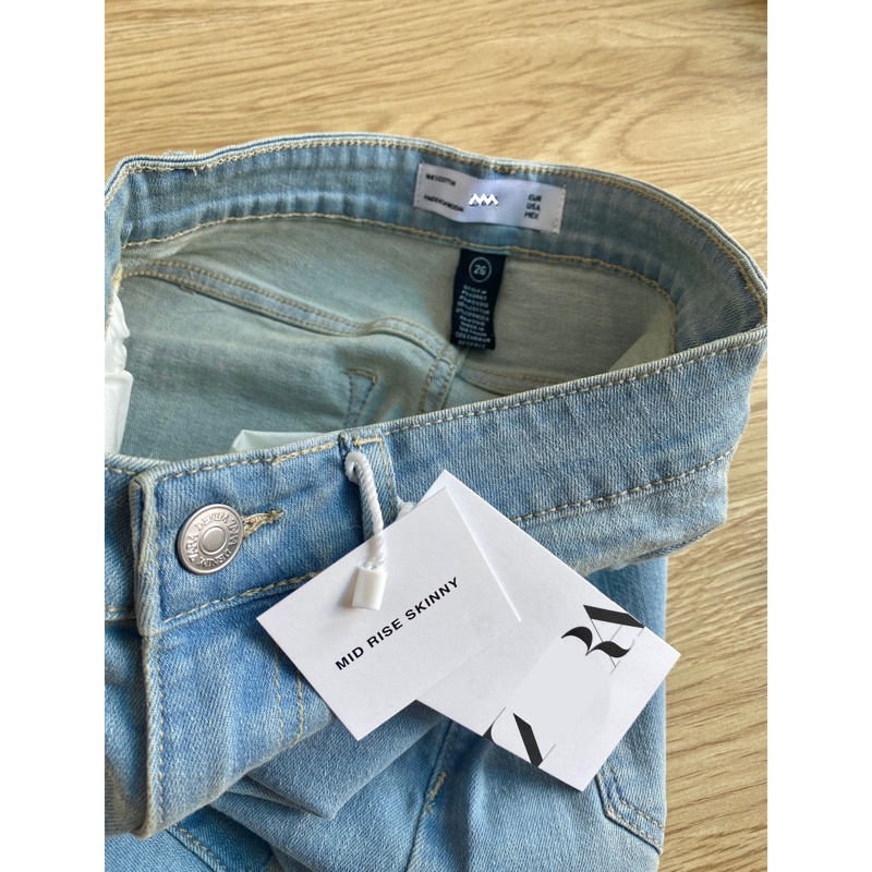 Quần Short Jean Lưng Cao Lai Cắt • Storenyy