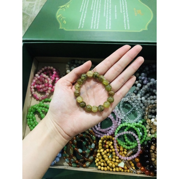 vòng chuỗi đá thạch