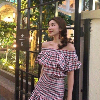 Set caro đỏ