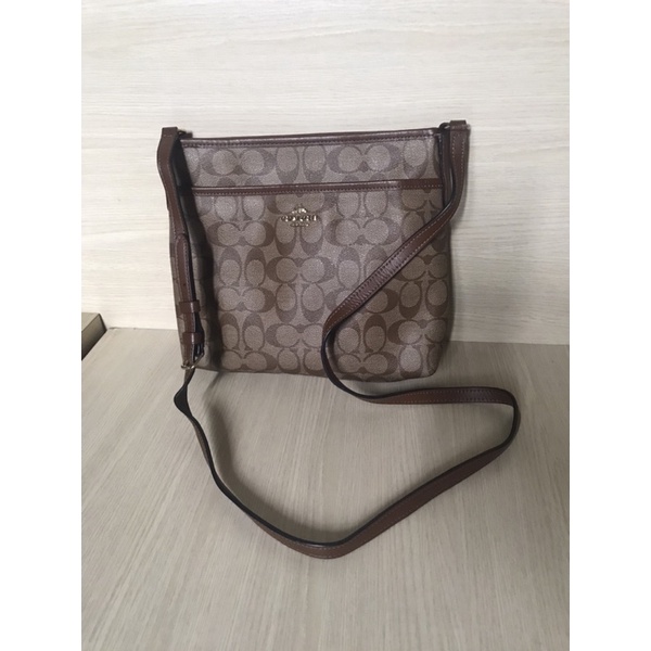 Túi đeo chéo COACH