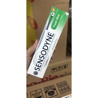 Kem đánh răng Sensodyne 100gr