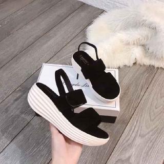 Sandal Bánh Mì Quai Ngang Da Lộn Đế Trắng Cao (Sẵn hàng)