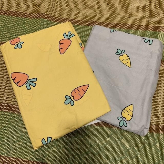 Bộ vỏ chăn ga gối Cotton Poly mẫu Cà Rốt vàng xám | BigBuy360 - bigbuy360.vn