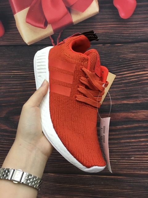 Giày thể thao NMD R2 đỏ