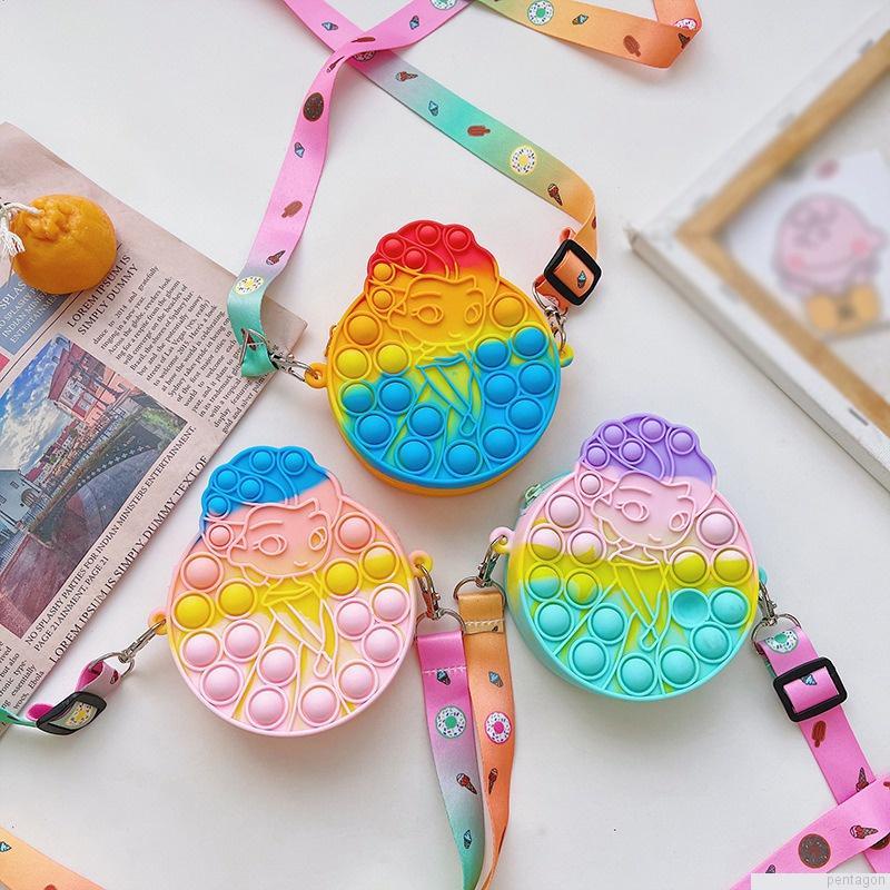 Túi đeo vai bằng silicon hình hoạt hình giúp giảm căng thẳng