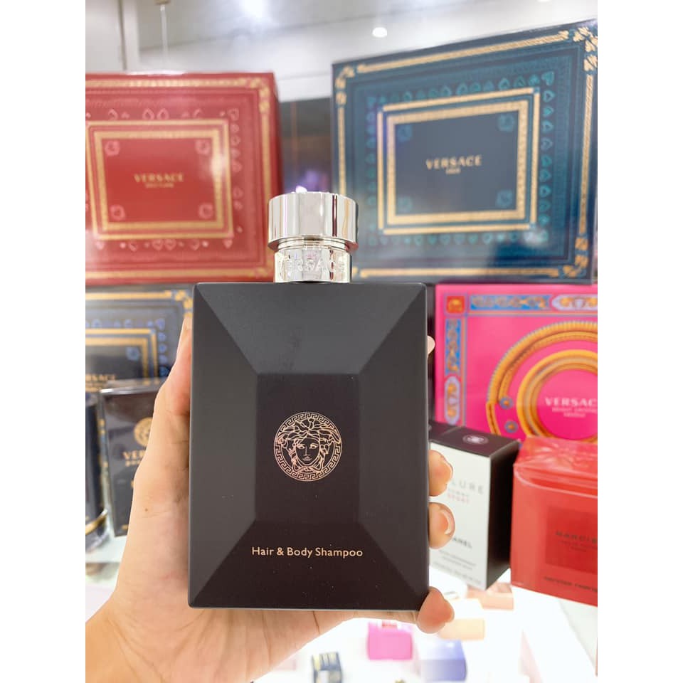 Sữa tắm gội hương nước hoa Versace Pour Homme 250ML