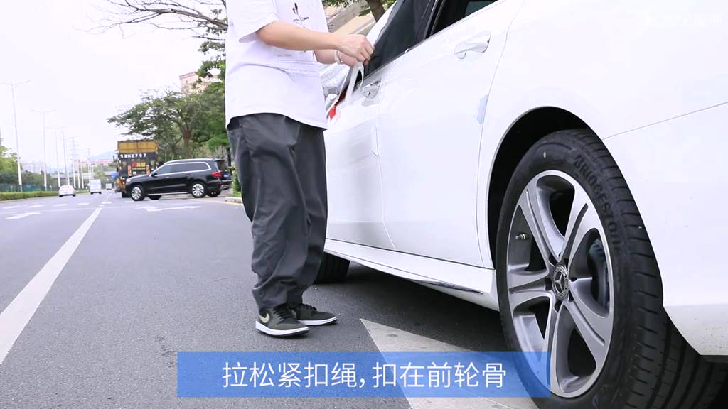 Bạt che nắng kính lái ô tô hàng 3D dày đẹp chống tia UV | BigBuy360 - bigbuy360.vn