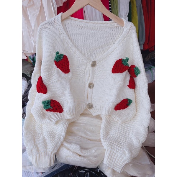 áo khoác len cardigan thêu hình quả dâu đỏ dễ thương croptop