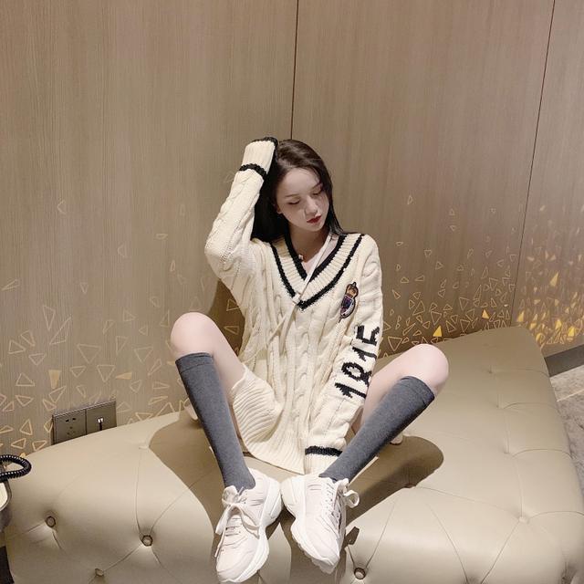 Áo khoác len dáng rộng tay dài thời trang thu đông mới cho nữ 2021