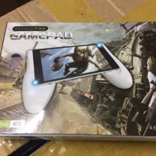 Tay cầm hỗ trợ chơi game mobile