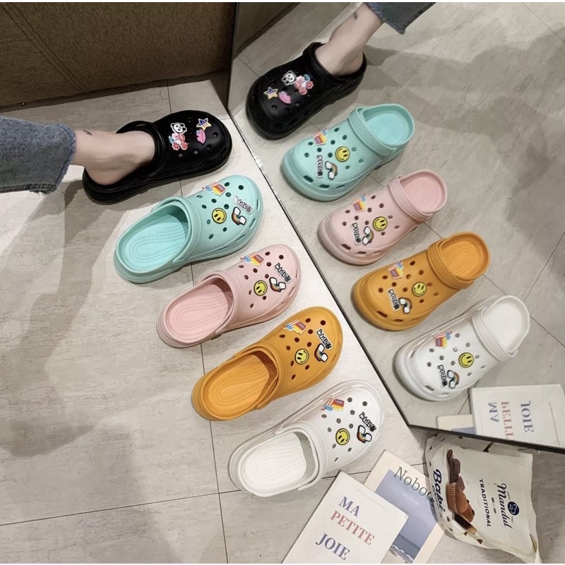 Dép sục nữ đế độn 6cm tặng kèm 6 sticker siêu cute - Dép crosc nữ siêu nhẹ đi mưa đi biển SL028