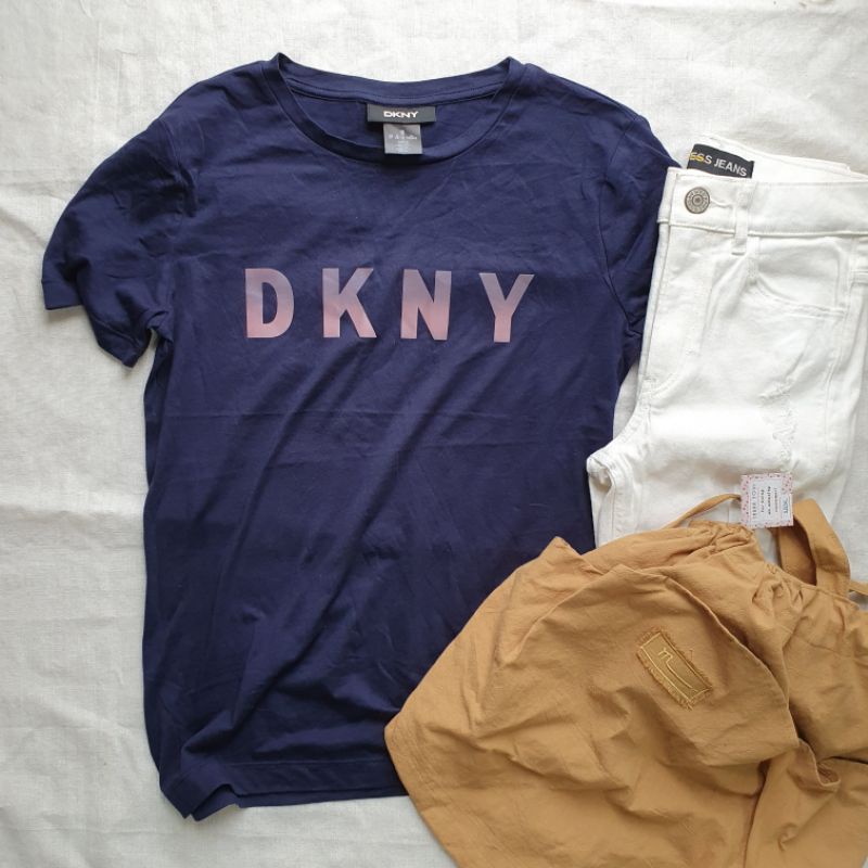 Áo thun DKNY xuất sịn