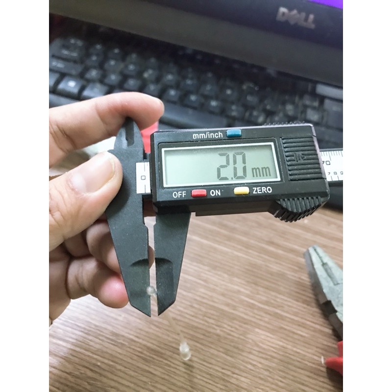 Ống đút nhỏ cho chim vẹt non 25k/ ống.
