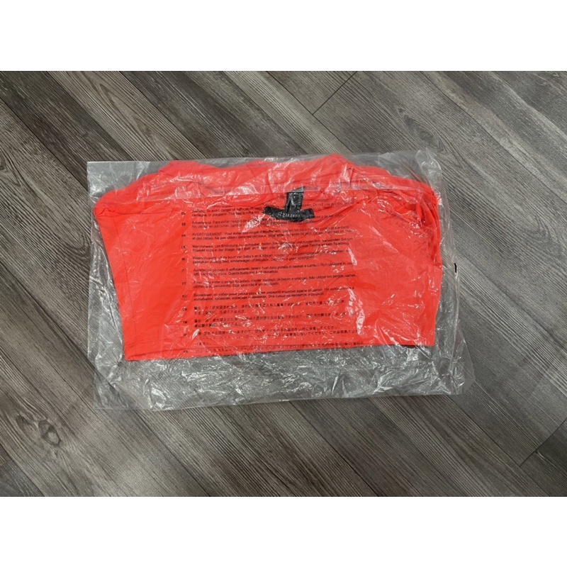 Áo croptop 2 dây f21