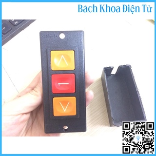 Nút nhấn cửa cuốn 3 nút âm tường AC600V 3A