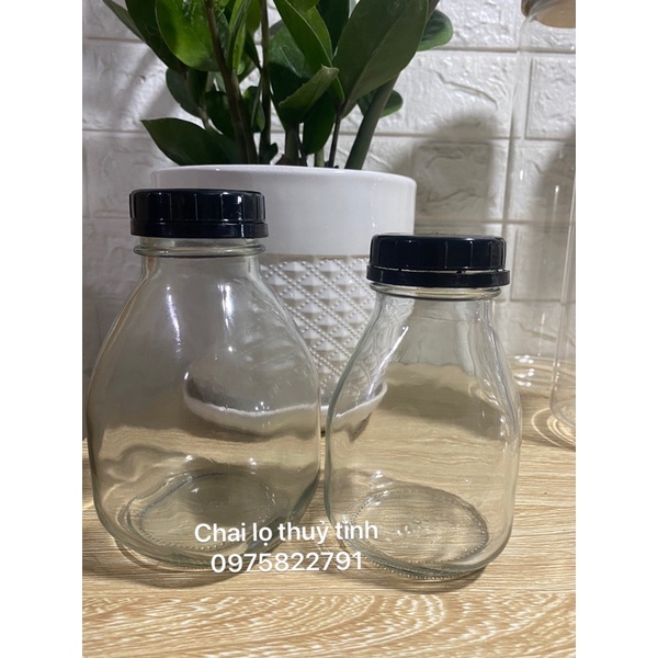 Chai thủy tinh vuông lùn 300ml nắp nhựa ( không in hinh)