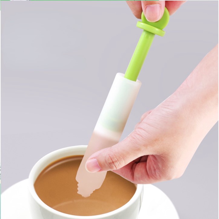 Bút silicone có 4 đầu vòi phun giúp trang trí bánh/ đồ tráng miệng