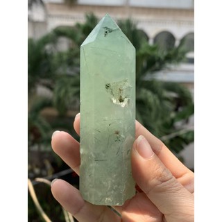 Trụ đá Prehnite