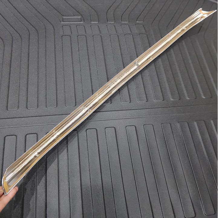 Ốp cản trước Toyota Altis 2018-2022 - mạ Crom(hàng cao cấp)